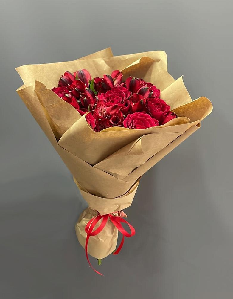 Букет цветов из: Альстромерии и Розы в Белинском