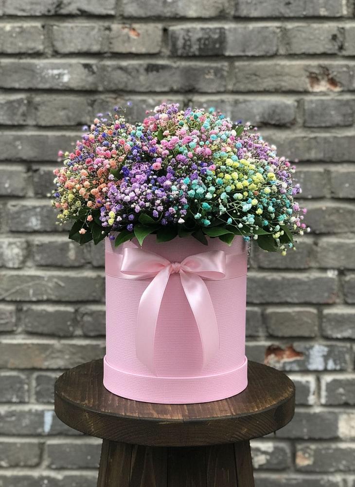 Цветочная композиция из Гипсофила и Розы в шляпной коробке в Белинском