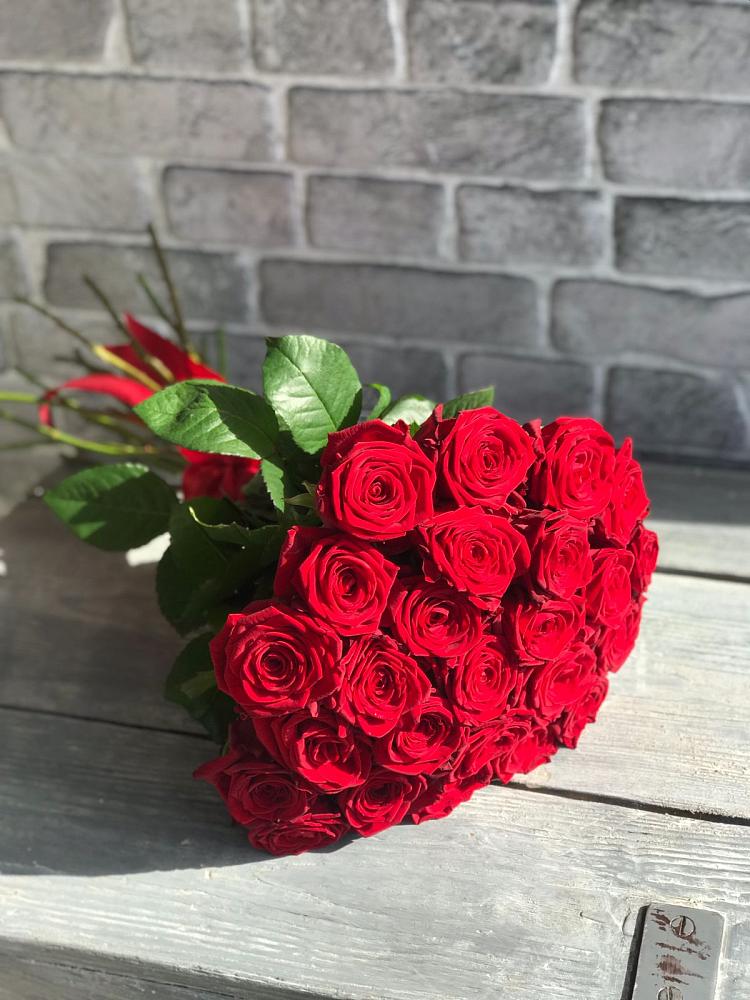 Букет Красные розы Фридом в Белинском