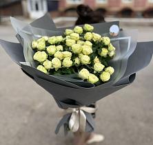 Букет Белые кустовые розы Солинеро в Белинском