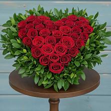 Цветочная композиция из Розы в виде сердца #REPLACE_PRED# Белинском