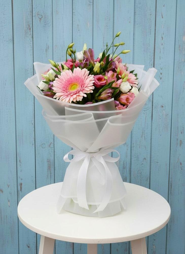 Букет цветов из: Герберы, Альстромерии и Лизиантусы в Белинском