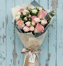 Букет цветов из:  Розы #REPLACE_PRED# Белинском