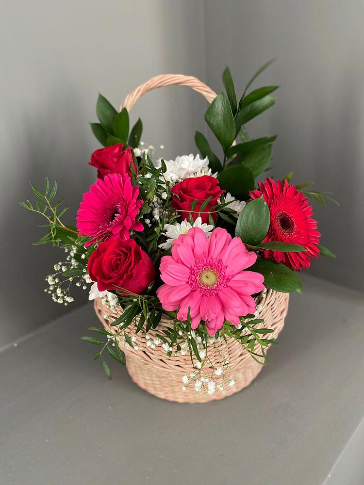 Цветочная композиция из Розы, Хризантемы и Герберы в корзине в Белинском
