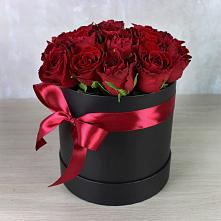 Цветочная композиция из Розы в шляпной коробке в Белинском