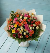 Букет Микс из разноцветных кустовых роз в Белинском